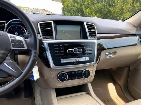 Used 2015 Mercedes-Benz ML 250 BlueTEC 4MATIC image 18