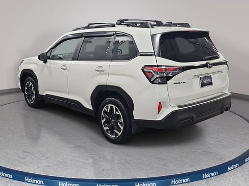 Used 2025 Subaru Forester Premium AWD/4WD image 9