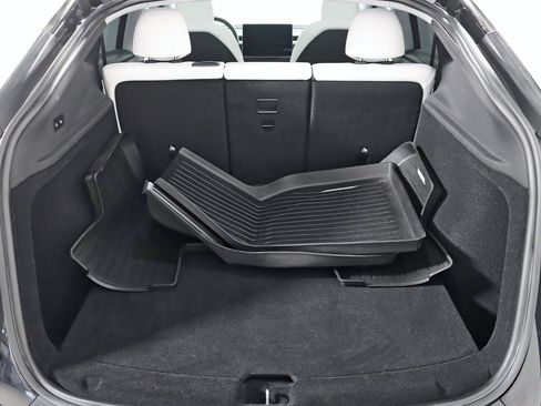 Used 2026 Tesla Model Y AWD image 37