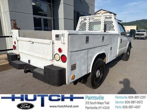 Used 2011 Ford F350 XL w/ Heavy Service Suspension Pkg AWD/4WD image 3