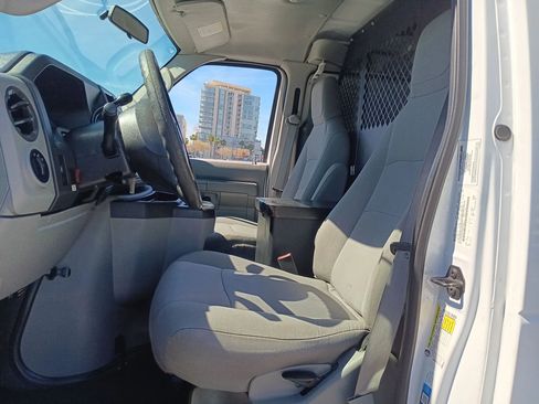 Used 2013 Ford E-150 and Econoline 150 RWD image 14