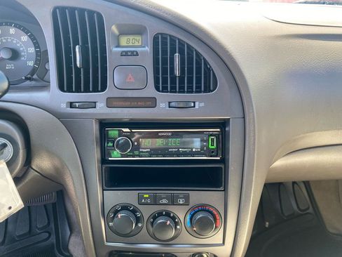 Used 2005 Hyundai Elantra GLS FWD image 19