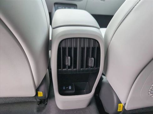 New 2026 Hyundai Kona SEL Premium image 17