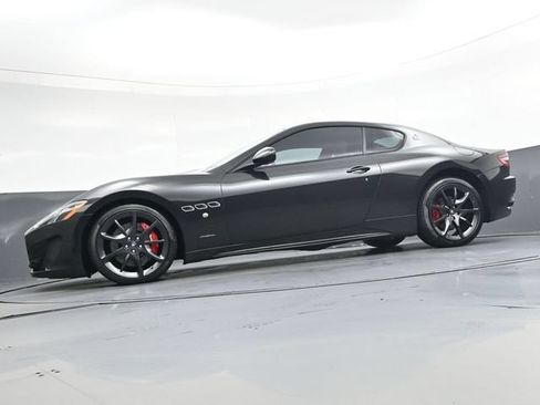 Used 2013 Maserati GranTurismo Sport RWD image 37