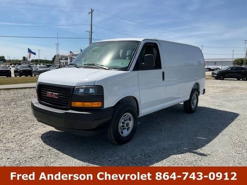 New 2026 GMC Savana 3500 w/ Driver Convenience Package RWD image 1