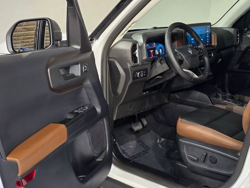 New 2025 Ford Bronco Sport Outer Banks image 16