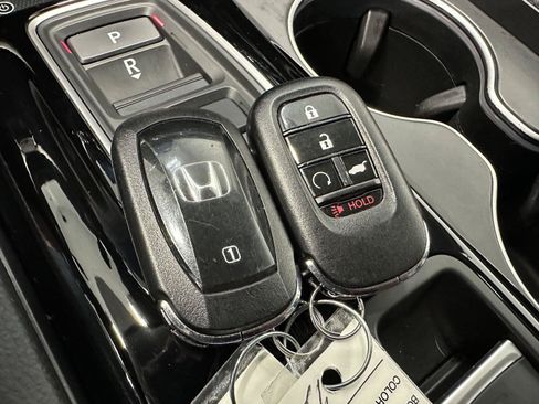 Certified 2024 Honda Pilot Touring image 34