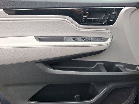 Used 2024 Honda Odyssey Touring image 13