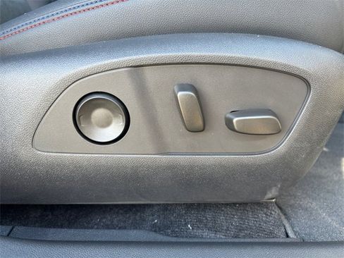 New 2025 Chevrolet Blazer EV RS image 39