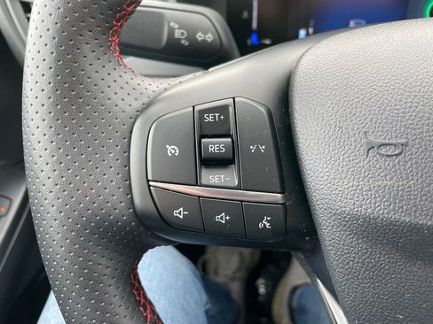 Used 2024 Ford Escape ST-Line image 25