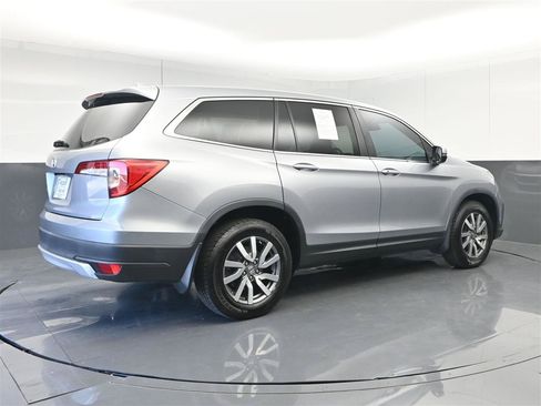 Used 2021 Honda Pilot EX image 5