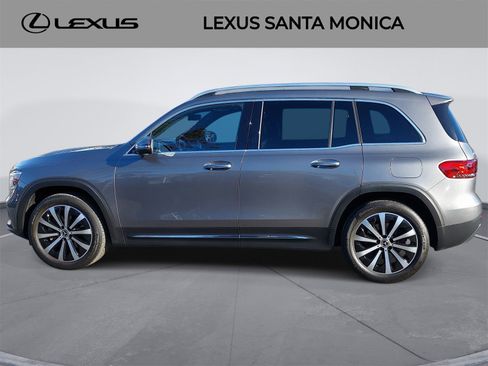 Used 2022 Mercedes-Benz GLB 250 w/ Premium Package Lite image 8