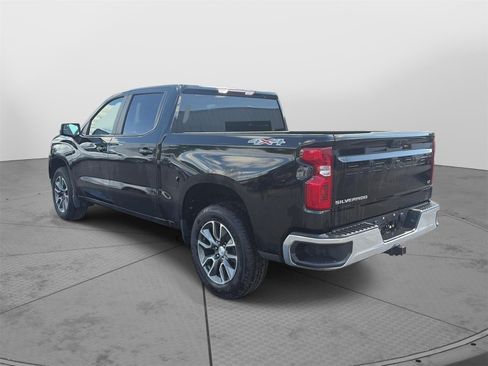 Used 2024 Chevrolet Silverado 1500 LT AWD/4WD image 7