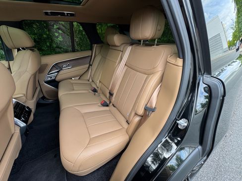 Used 2025 Land Rover Range Rover SE AWD/4WD image 52