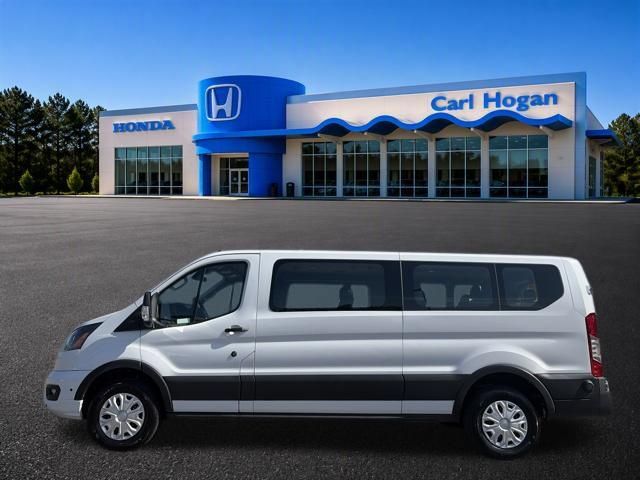 Used 2024 Ford Transit 350 XLT RWD image 5