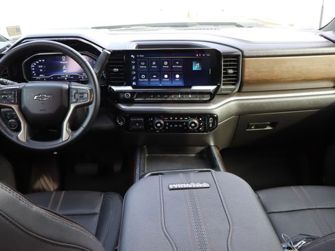 Used 2024 Chevrolet Silverado 2500 High Country w/ Midnight Edition image 18