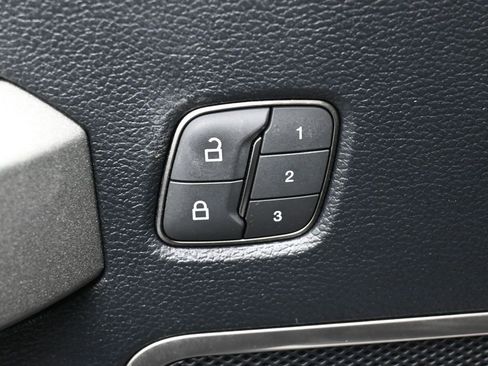 Used 2018 Ford F150 Raptor w/ Equipment Group 802A Luxury image 12