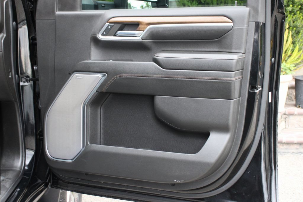 Used 2024 Chevrolet Silverado 2500 High Country AWD/4WD image 43
