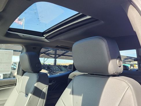 New 2026 GMC Canyon Elevation w/ Convenience Package image 16