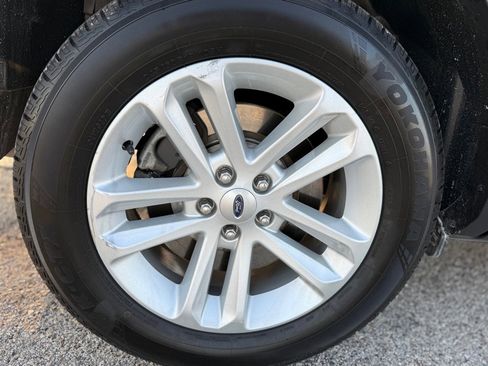 Used 2013 Ford Explorer XLT FWD image 22
