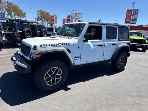 Used 2024 Jeep Wrangler Unlimited Rubicon AWD/4WD image 22