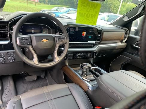 Used 2026 Chevrolet Silverado 1500 High Country w/ High Country Premium Package AWD/4WD image 19
