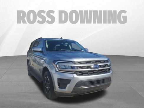 Used 2024 Ford Expedition XLT image 3
