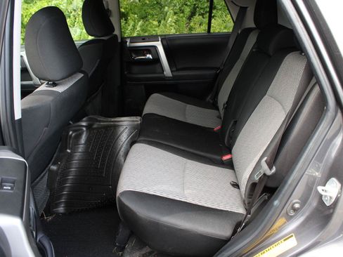 Used 2022 Toyota 4Runner SR5 AWD/4WD image 19