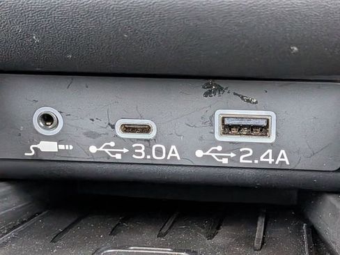 Used 2024 Subaru Outback Premium AWD/4WD image 25