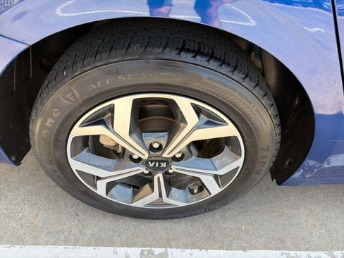 Used 2021 Kia Forte LXS FWD image 39