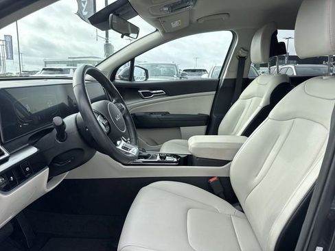 Used 2023 Kia Sportage EX FWD image 12