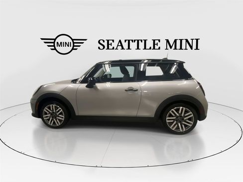 New 2026 MINI Cooper 2-Door Hardtop FWD image 7