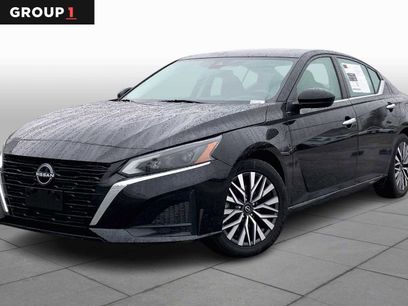 Used 2023 Nissan Altima 2.5 SV