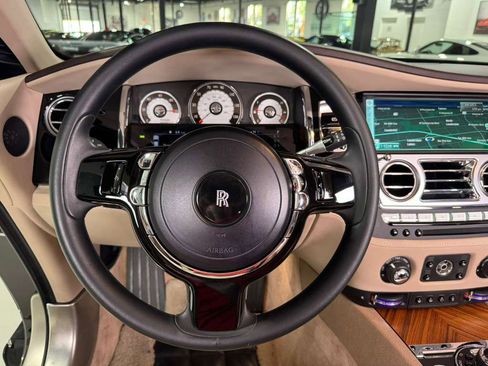 Used 2014 Rolls-Royce Wraith image 16
