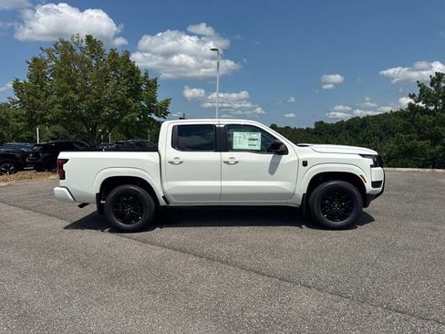 New 2026 Nissan Frontier SV w/ Tow Package AWD/4WD image 3