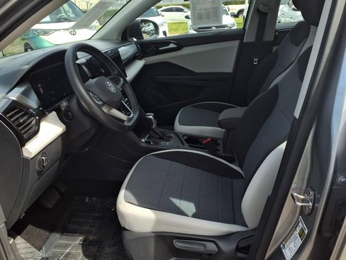 Certified 2025 Volkswagen Taos S FWD image 17