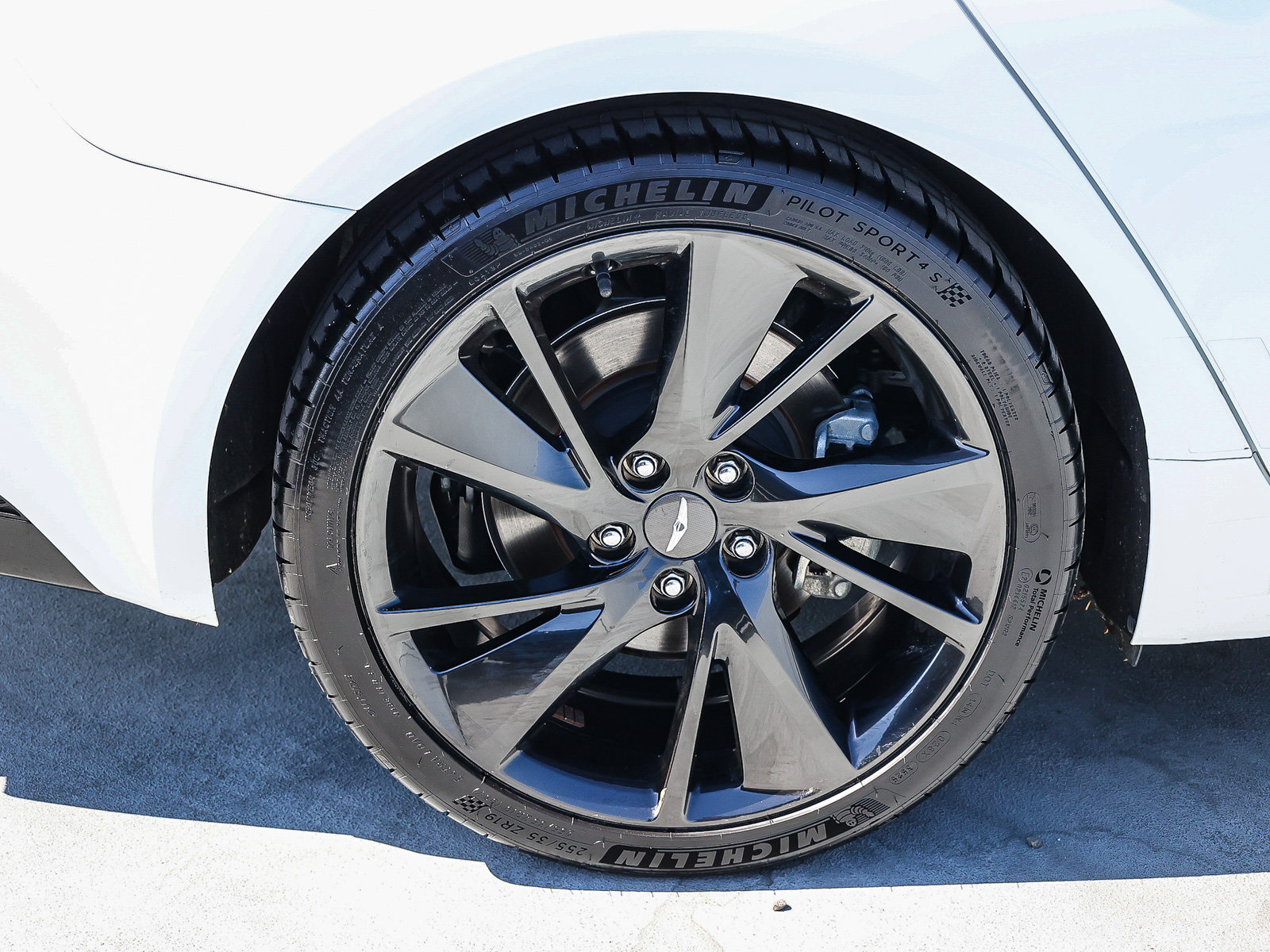 Used 2023 Genesis G70 2.0T w/ Sport Prestige Package RWD image 8