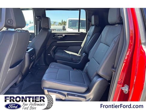 Used 2025 Chevrolet Suburban RST w/ RST Capability Package AWD/4WD image 13