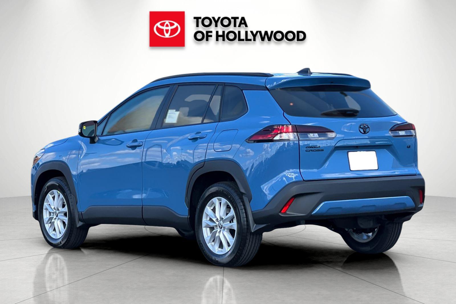 New 2026 Toyota Corolla Cross LE w/ Moonroof Package FWD image 6