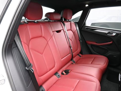 New 2026 Porsche Macan image 27
