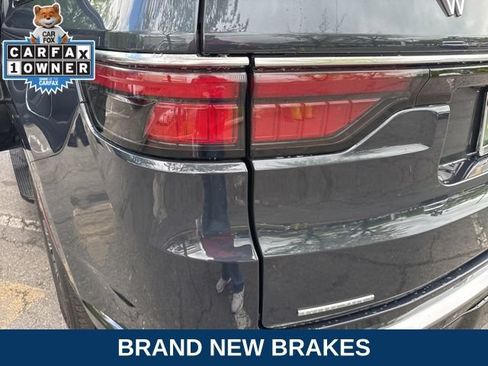 Used 2023 Jeep Wagoneer 4WD w/ Premium Group I image 35