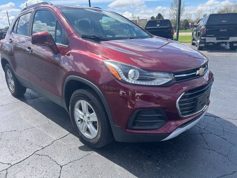 Used 2017 Chevrolet Trax LT w/ LT Convenience Package AWD/4WD image 6