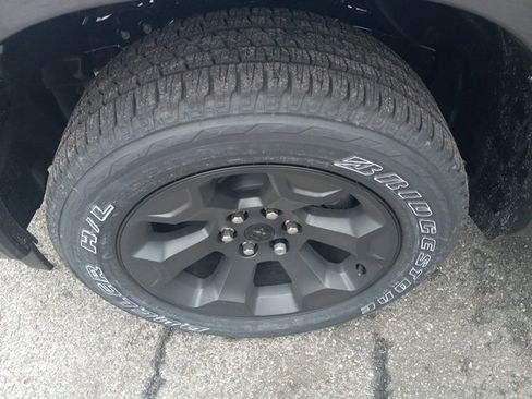 New 2026 RAM 1500 4x4 Crew Cab image 28