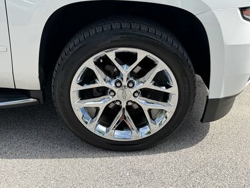 Used 2019 Chevrolet Tahoe Premier AWD/4WD image 18