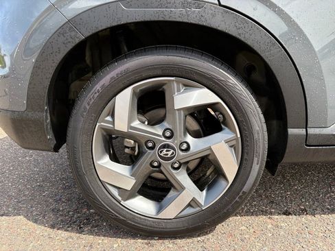 Used 2025 Hyundai Venue SEL FWD image 10