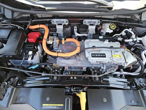 Certified 2023 Nissan Ariya FWD image 21