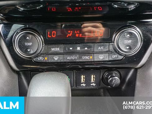 Used 2024 Mitsubishi Eclipse Cross SEL AWD/4WD image 40