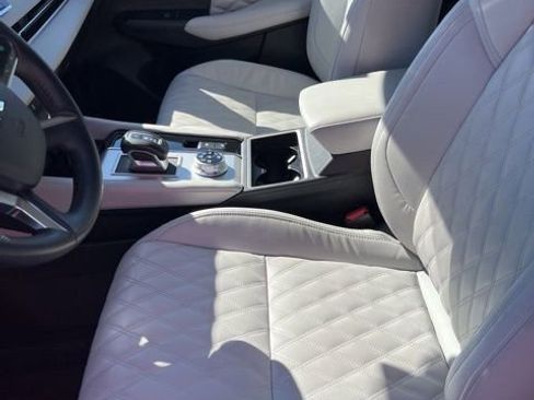 Used 2024 Mitsubishi Outlander SEL image 13