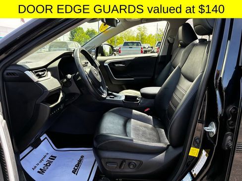 Used 2020 Toyota RAV4 Limited AWD/4WD image 6