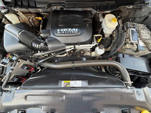 Used 2017 RAM 2500 Tradesman w/ Chrome Appearance Group AWD/4WD image 9